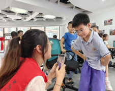 更激发了小伴侣们对将来科技的猎奇心和探